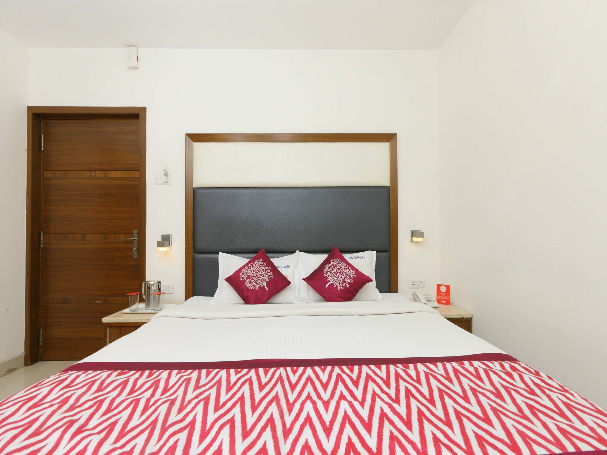 Oyo 683 Sri Chakra Chennai